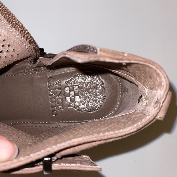 NWT Vince Camuto suede perforated booties 5-1/2 - Picture 6 of 7